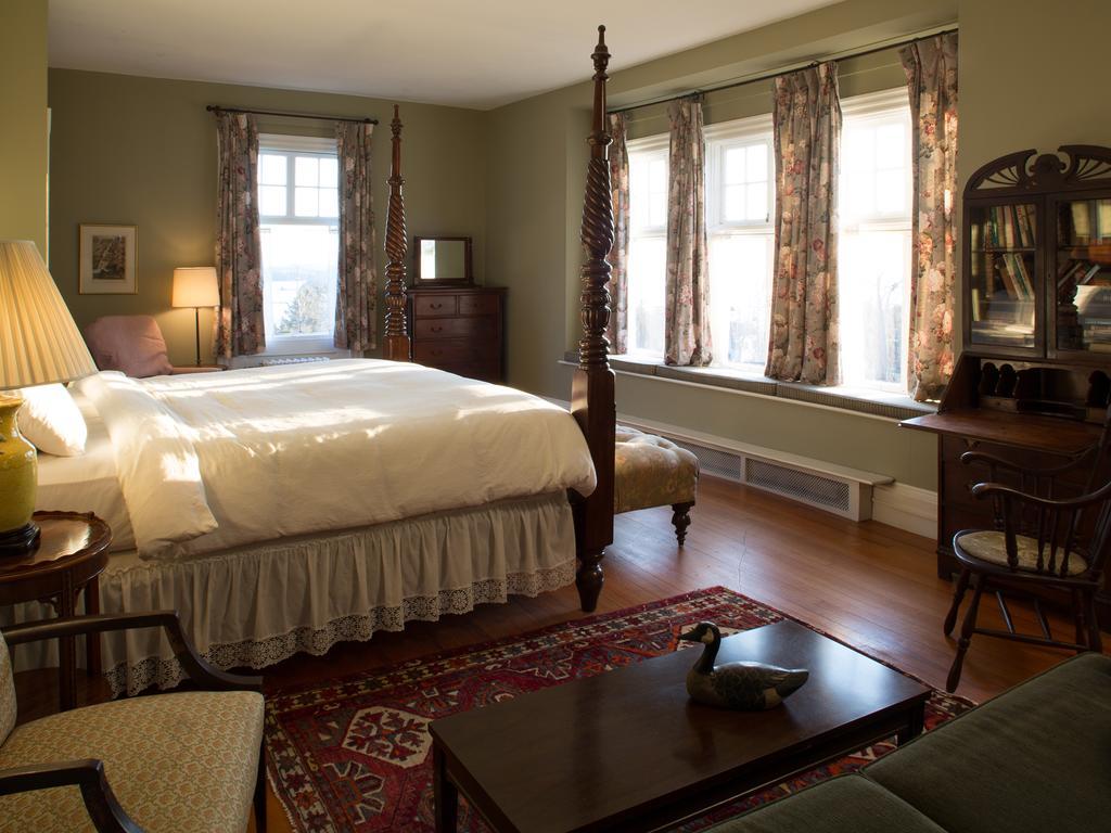 The Manor Inn Castine エクステリア 写真